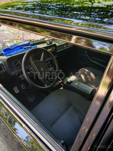 LADA (VAZ) 2107-4