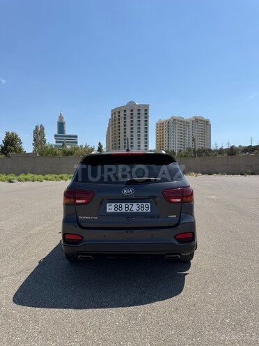 Kia Sorento-2
