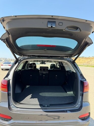 Kia Sorento-10