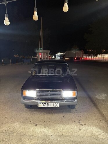 LADA (VAZ) 2107-1