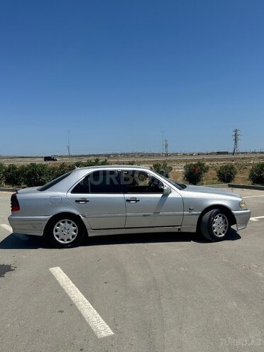 Mercedes C 240-6
