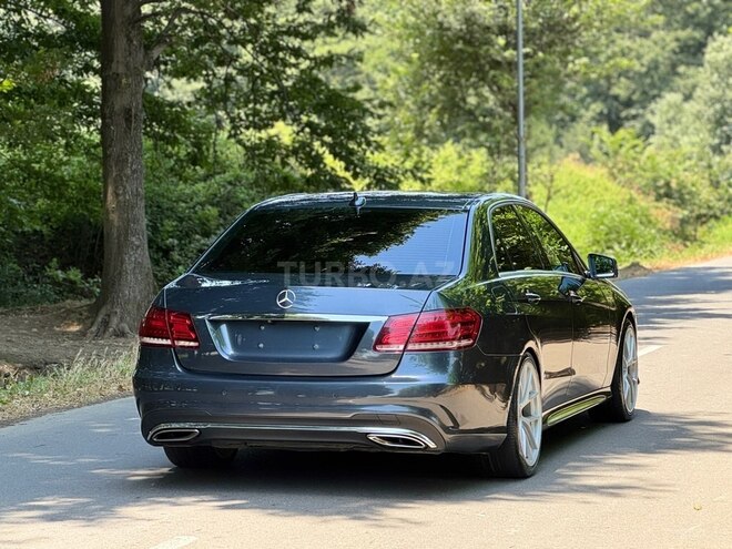 Mercedes E 250-12