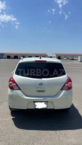 Nissan Tiida-2