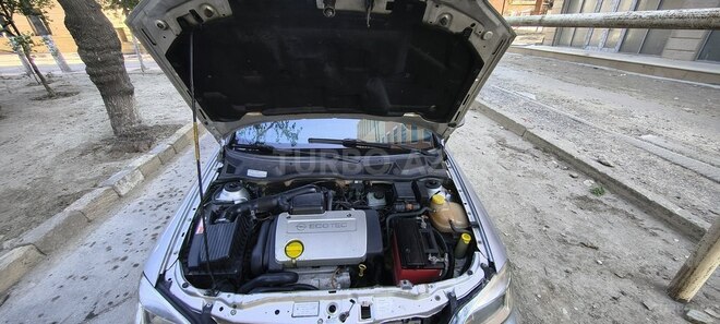 Opel Astra-11