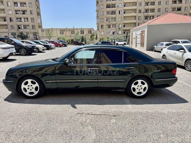 Mercedes E 240-3
