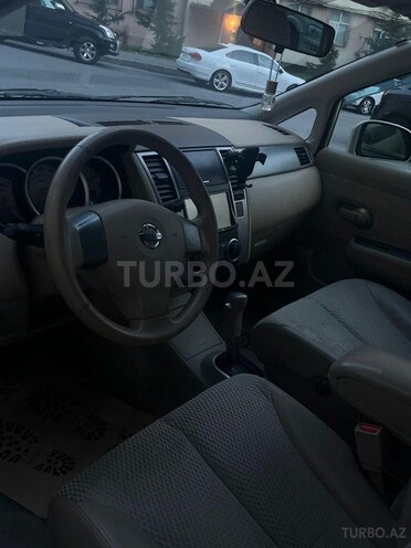 Nissan Tiida-5