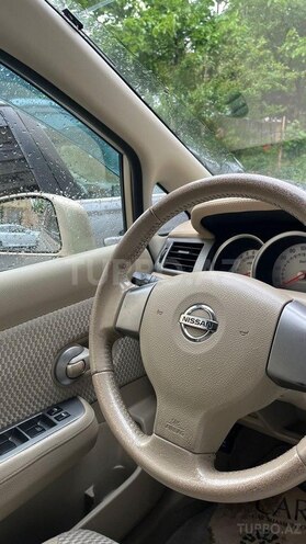 Nissan Tiida-8
