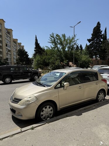 Nissan Tiida-3