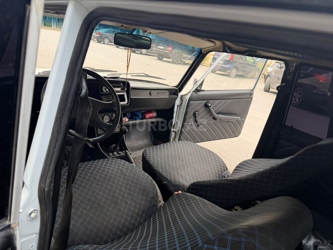 LADA (VAZ) 2107-2