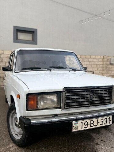 LADA (VAZ) 2107-1