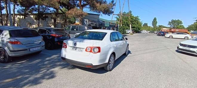 Volkswagen Jetta-8