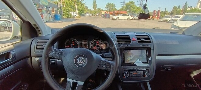 Volkswagen Jetta-7