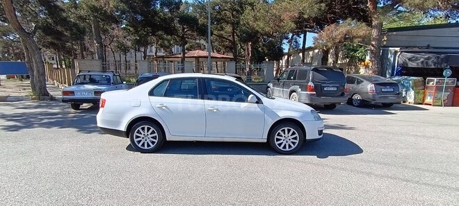 Volkswagen Jetta-10
