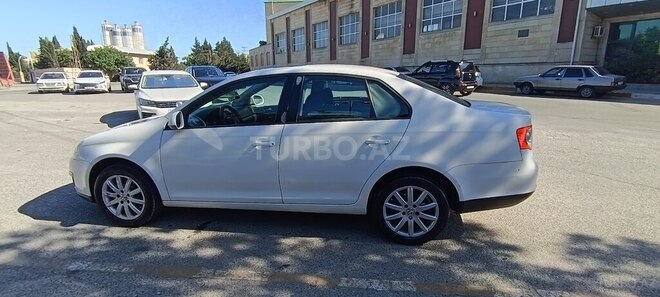 Volkswagen Jetta-14