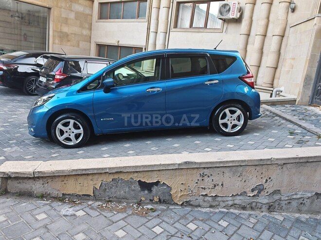 Nissan Note-4