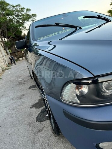 BMW 523-5