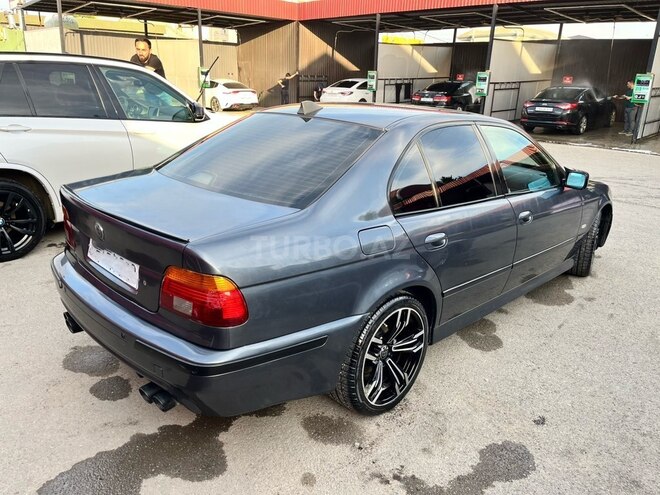 BMW 523-4