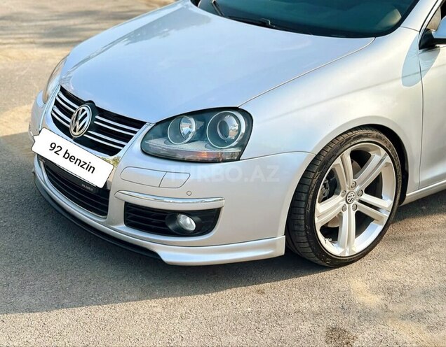 Volkswagen Jetta-2