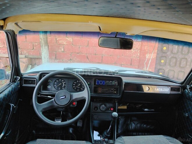 LADA (VAZ) 2107-9