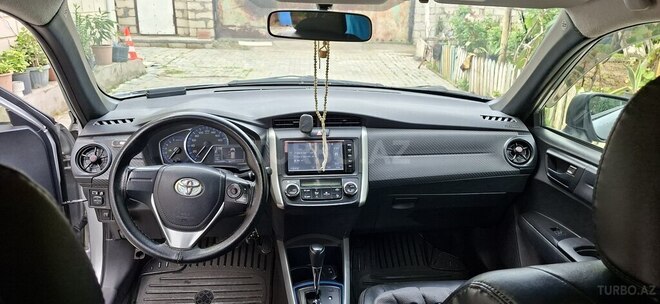 Toyota Corolla Fielder-3