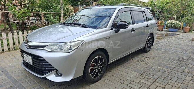 Toyota Corolla Fielder-4