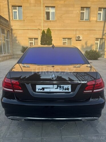 Mercedes E 220-2