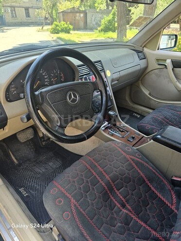 Mercedes C 200-5