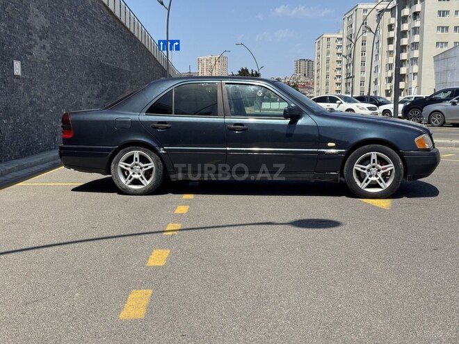 Mercedes C 200-2