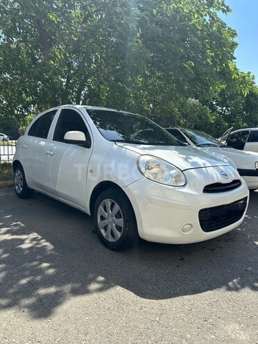 Nissan Micra-2