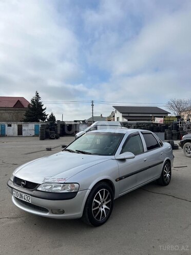 Opel Vectra-9