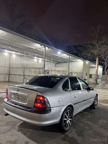 Opel Vectra-5