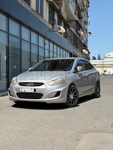 Hyundai Accent-2