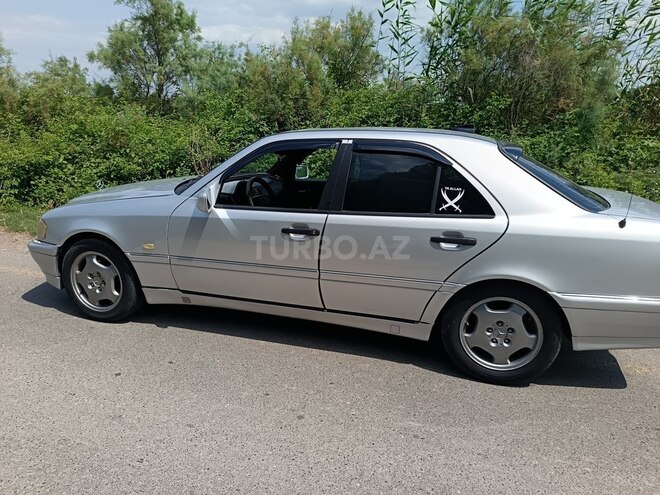 Mercedes C 220-2