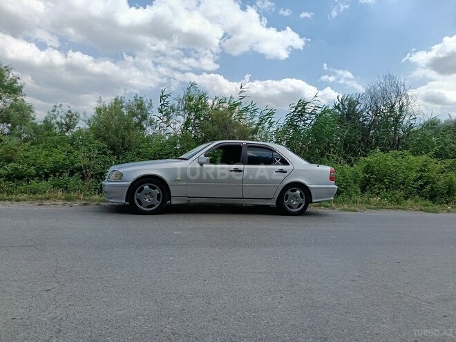 Mercedes C 220-6