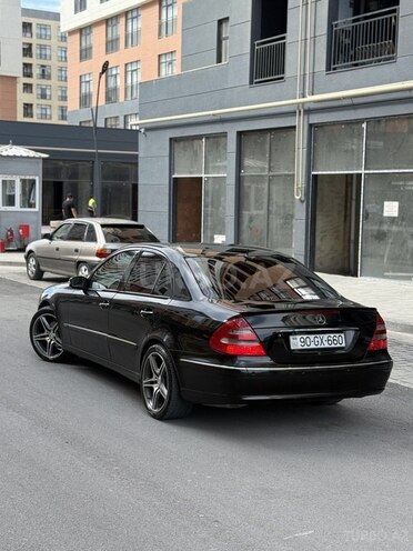 Mercedes E 240-6