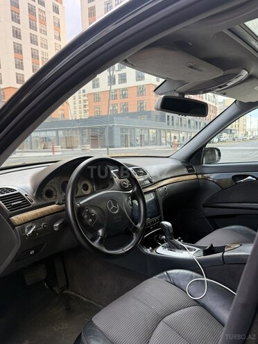 Mercedes E 240-10