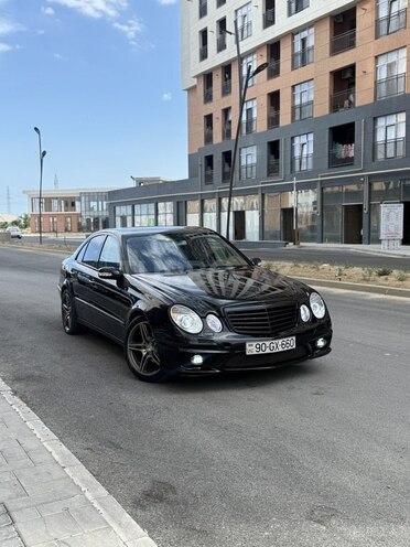 Mercedes E 240-8