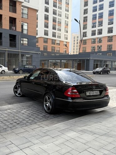 Mercedes E 240-5
