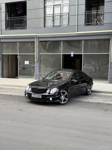 Mercedes E 240-2