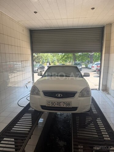 LADA (VAZ) Priora-1