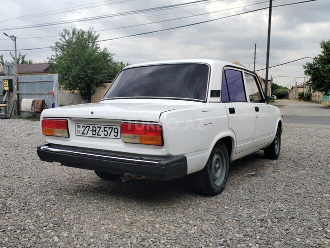 LADA (VAZ) 2107-2
