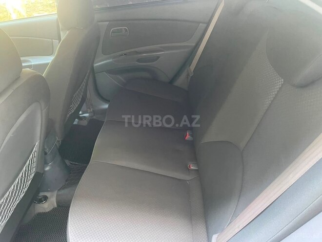 Kia Rio-11