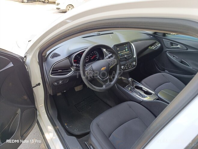 Chevrolet Malibu-14