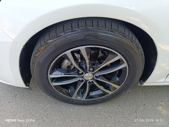 Chevrolet Malibu-9