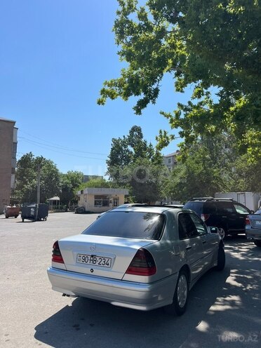 Mercedes C 200-3