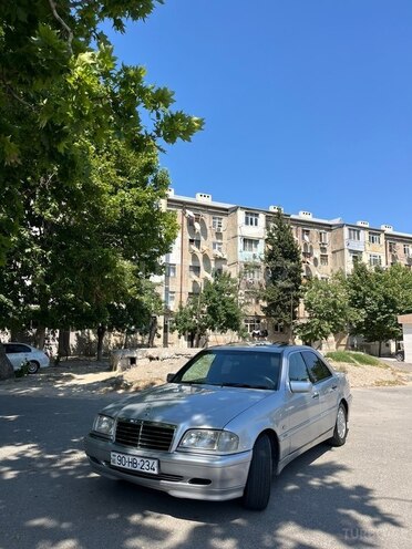 Mercedes C 200-4