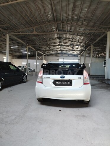 Toyota Prius-2