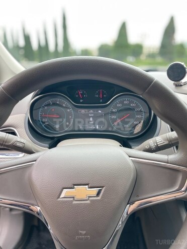 Chevrolet Cruze-15