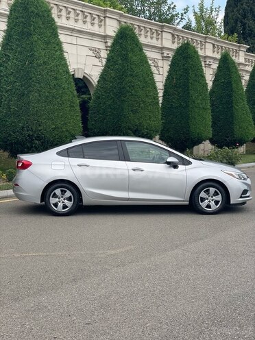 Chevrolet Cruze-12
