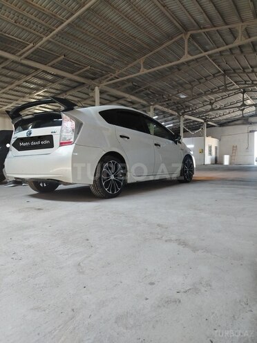 Toyota Prius-6